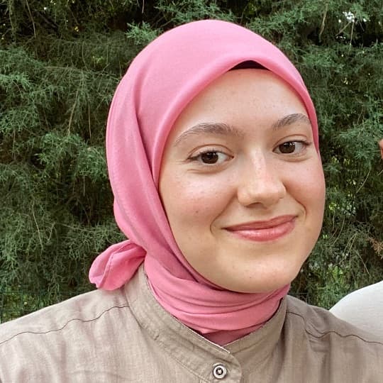 Betül Top