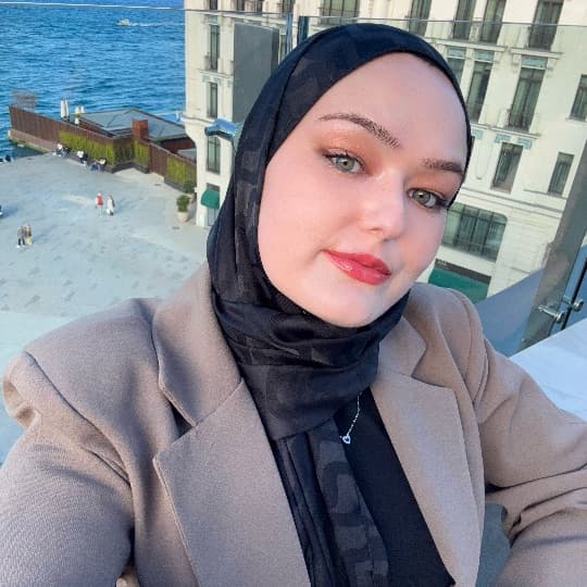 Esma Nur Gülyüz
