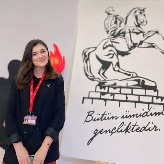 Hüdanur Oktay