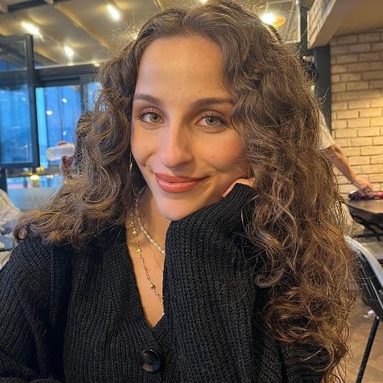 Hümeyra Bayrak