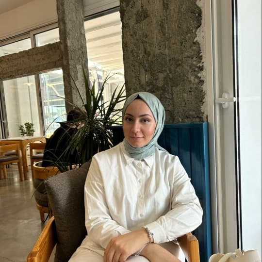 Kübra Karlı
