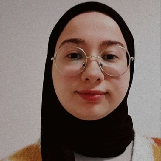 Özlem Cesur
