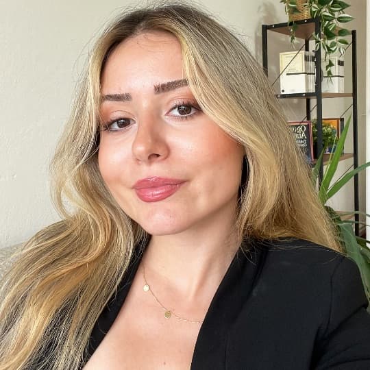 Sena Köprülü