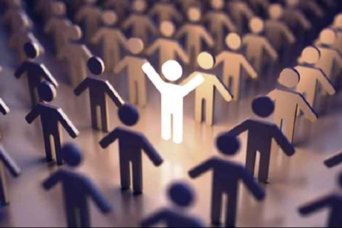 bu-toplumda-insanlar-nasil-mutlu-olacak